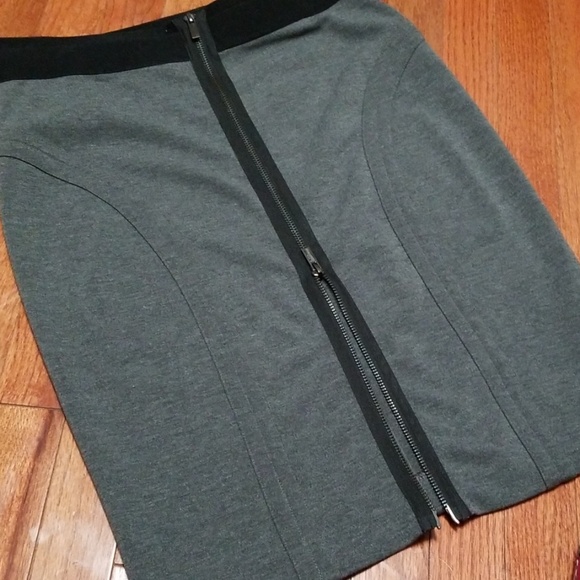 BCBG MAXAZRIA Pencil  Skirt - Picture 2 of 8